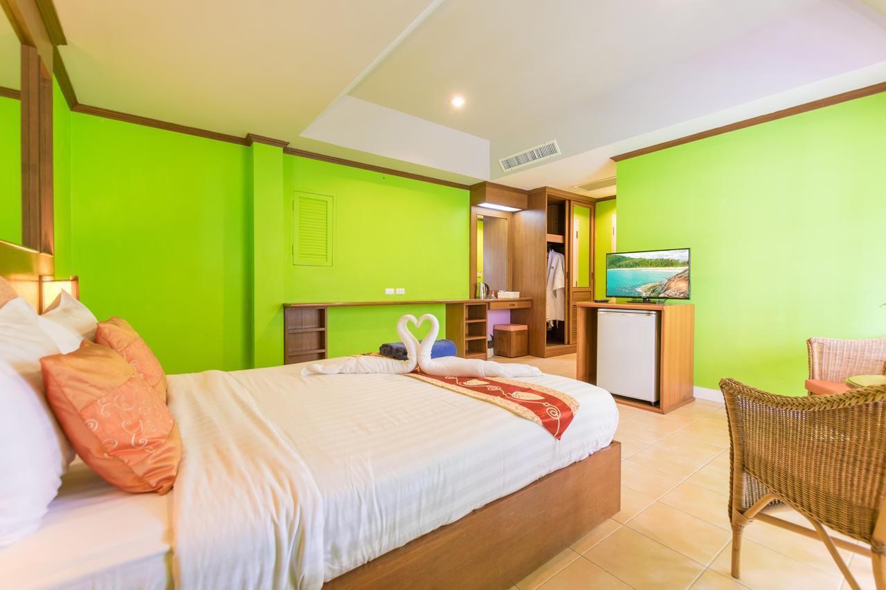 Chaba Kata Beach Hotel Quarto foto